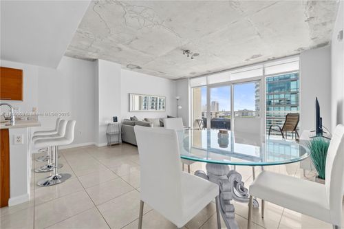 apt-917-3250 Ne 1st Ave, Miami, FL, 33137-4096 | Card Image