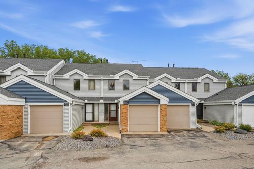 104-3040 Shields Dr, Eagan, MN, 55121-1300 | Card Image