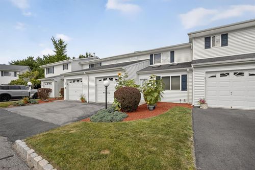 402 Plover Ct, New Windsor, NY, 12553-5412 | Card Image