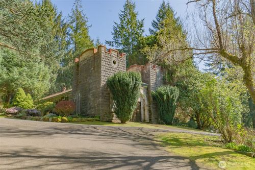 2212 Roosevelt St, Aberdeen, WA, 98520-2117 | Card Image