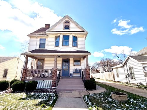 700 W Main St, Clinton, IL, 61727-1624 | Card Image