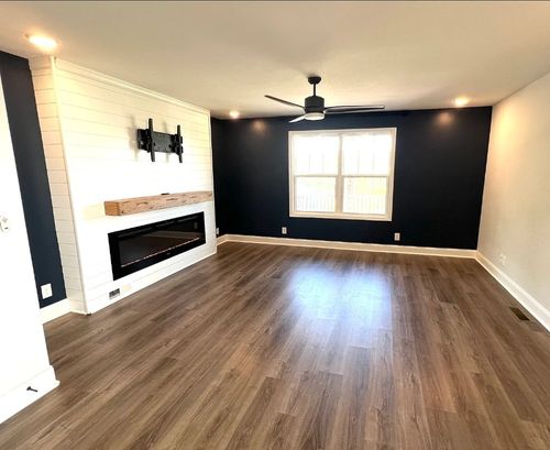 64 W High St, Clarksville, TN, 37040-6210 | Card Image