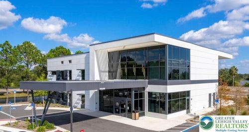 5039 Route 309, Center Valley, PA, 18034-9423 | Card Image