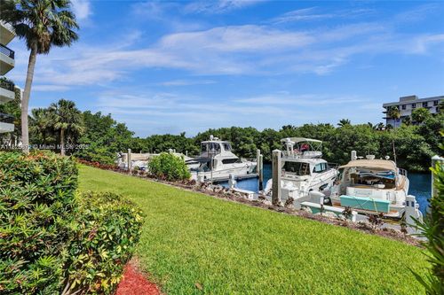 apt-105-3500 Mystic Pointe Dr, Aventura, FL, 33180-2579 | Card Image