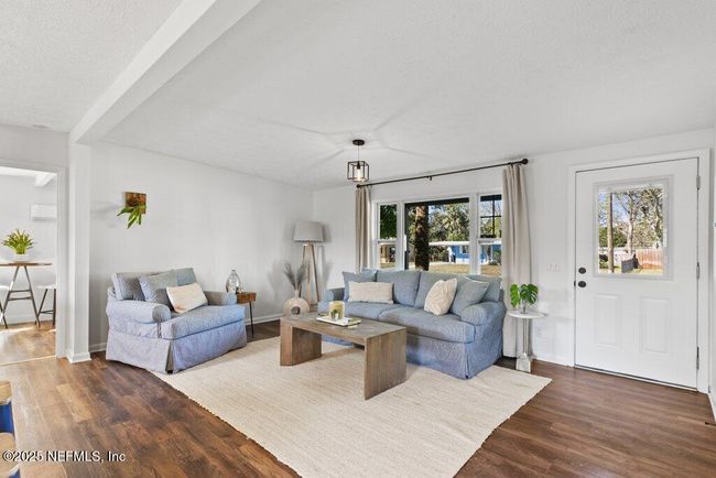 451 Sargo Rd, House other with 3 bedrooms, 2 bathrooms and null parking in ATLANTIC BEACH FL | Image 4