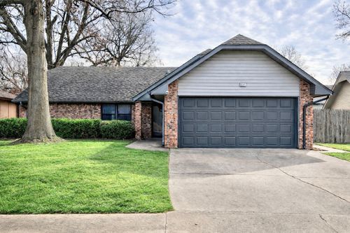 809 W Glendale St, Broken Arrow, OK, 74011-6414 | Card Image