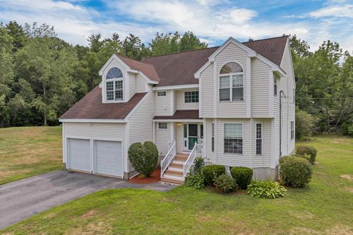 4 Jennifer Dr, Pelham, NH, 03076-3291 | Card Image