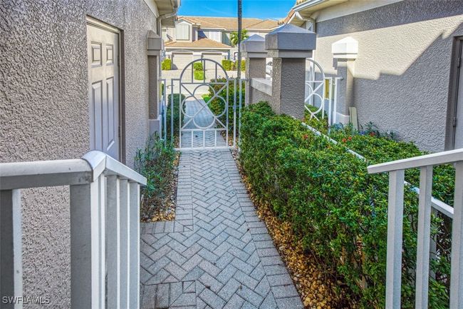 View of gate | Image 9