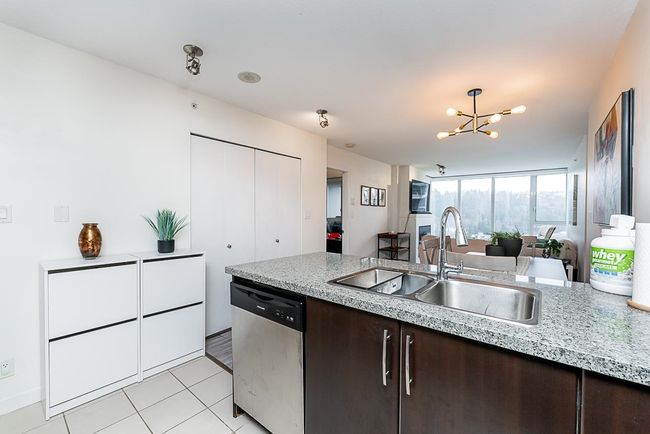 2602 - 660 Nootka Way, Condo with 2 bedrooms, 2 bathrooms and 2 parking in Port Moody BC | Image 6