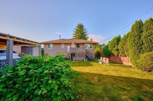upper-6568 Georgia St, Burnaby, BC, V5B1V8 | Card Image