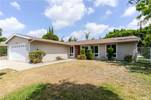 9518 Ruffner Ave, Northridge, CA, 91343-2616 | Card Image