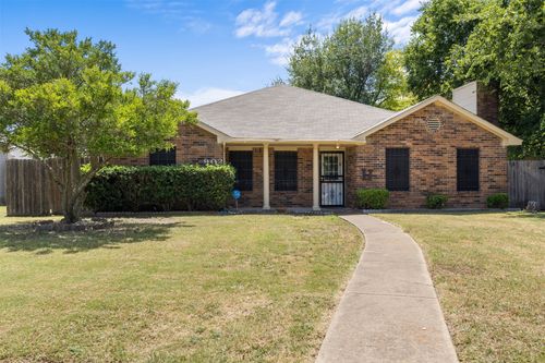 902 Wayne Ave, Duncanville, TX, 75137-3551 | Card Image