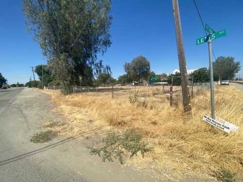 1530 Ottawa Ave, Corcoran, CA, 93212-3605 | Card Image