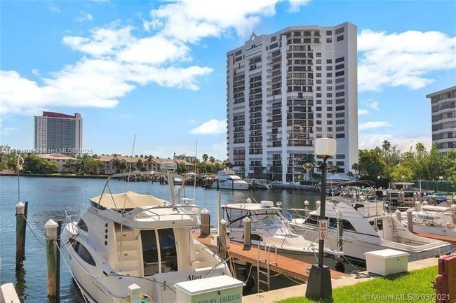 APT-1920 - 2500 Parkview Dr, Condo with 2 bedrooms, 2 bathrooms and null parking in Hallandale Beach FL | Image 16