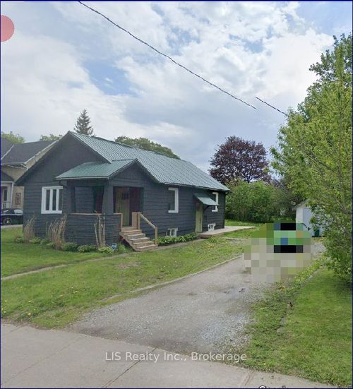 388 Eagle St, Newmarket, ON, L3Y1K4 | Card Image
