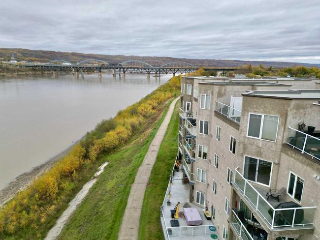 404 - 9810 94 St, Condo with 2 bedrooms, 2 bathrooms and 1 parking in Peace River AB | Image 6