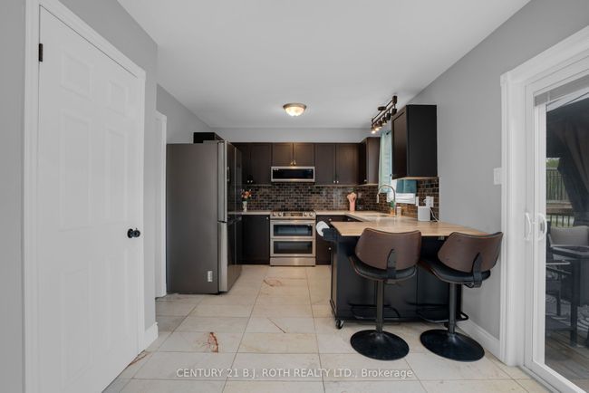 217 Pringle Dr, House other with 4 bedrooms, 4 bathrooms and 2 parking in Barrie ON | Image 6