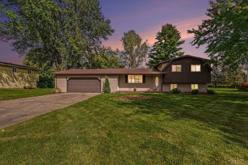 12759 Cimarron Dr, Birch Run, MI, 48415-9315 | Card Image