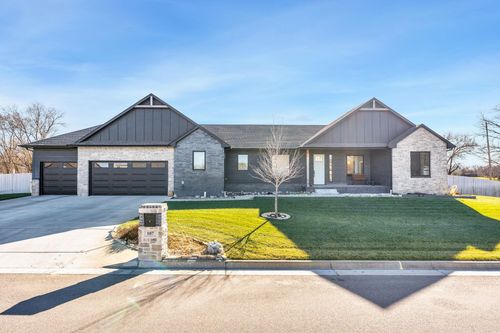 107 E River Birch, Haysville, KS, 67060 | Card Image