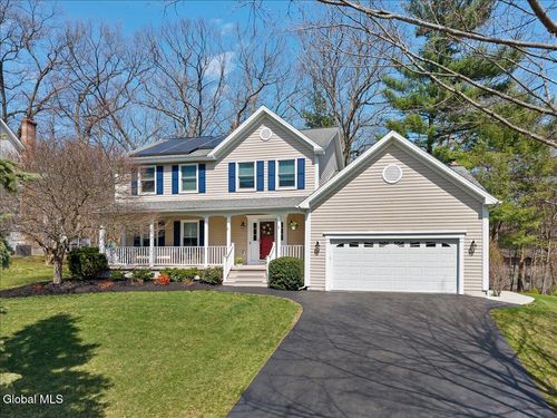 12 Deer Run Holw, Halfmoon, NY, 12065-5663 | Card Image