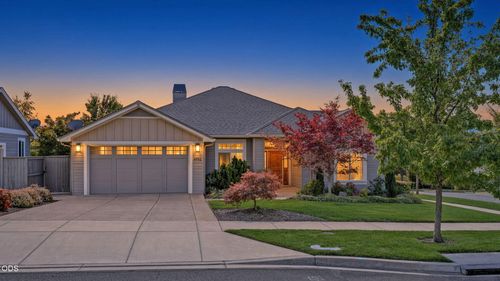 4002 Crystal Springs Dr, Medford, OR, 97504-9186 | Card Image