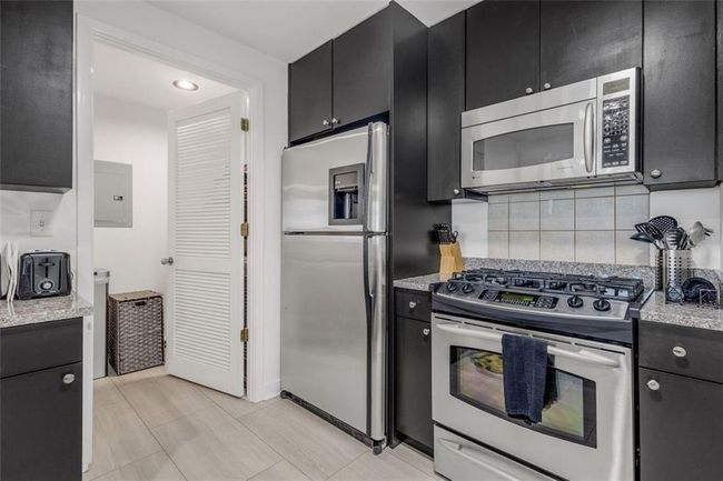 APT-1703 - 3338 Peachtree Rd Ne, Condo with 1 bedrooms, 1 bathrooms and 1 parking in Atlanta GA | Image 18