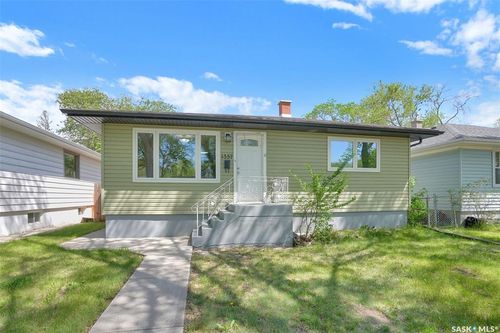 1357 Aberdeen St, Regina, SK, S4T5K3 | Card Image