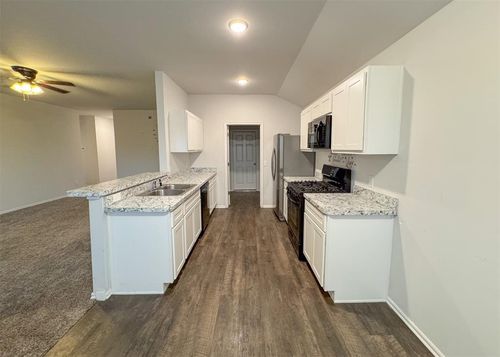 1109 S Appaloosa Ln, Mustang, OK, 73064-4640 | Card Image