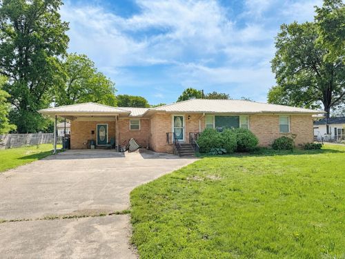 104 S Cone, Searcy, AR, 72143 | Card Image