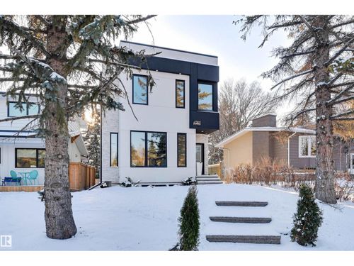 {{alt}} | Card Image