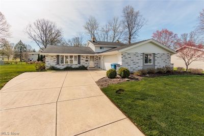 26887 Kingston Circle, House other with 3 bedrooms, 2 bathrooms and null parking in North Olmsted OH | Image 1