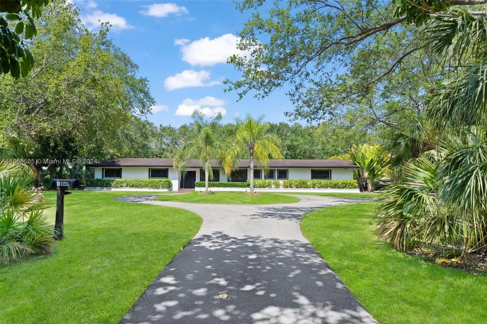 67th Ave, Pinecrest, FL 33156