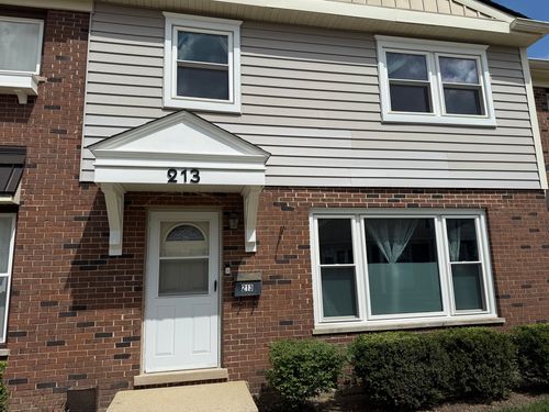 213 Frederick Pl, Wood Dale, IL, 60191-1825 | Card Image