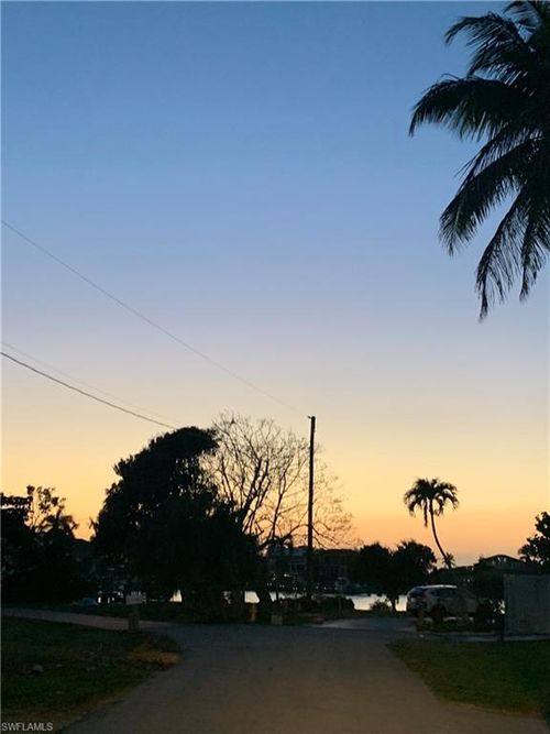 6 Hawk St, NAPLES, FL, 34113-4014 | Card Image