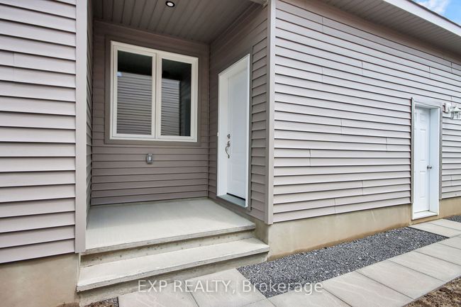 647 Parkview Terr, House other with 4 bedrooms, 4 bathrooms and 6 parking in Russell ON | Image 18