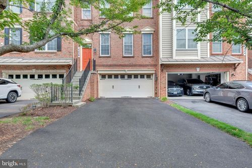 4238 Chariot Way, UPPER MARLBORO, MD, 20772-7992 | Card Image