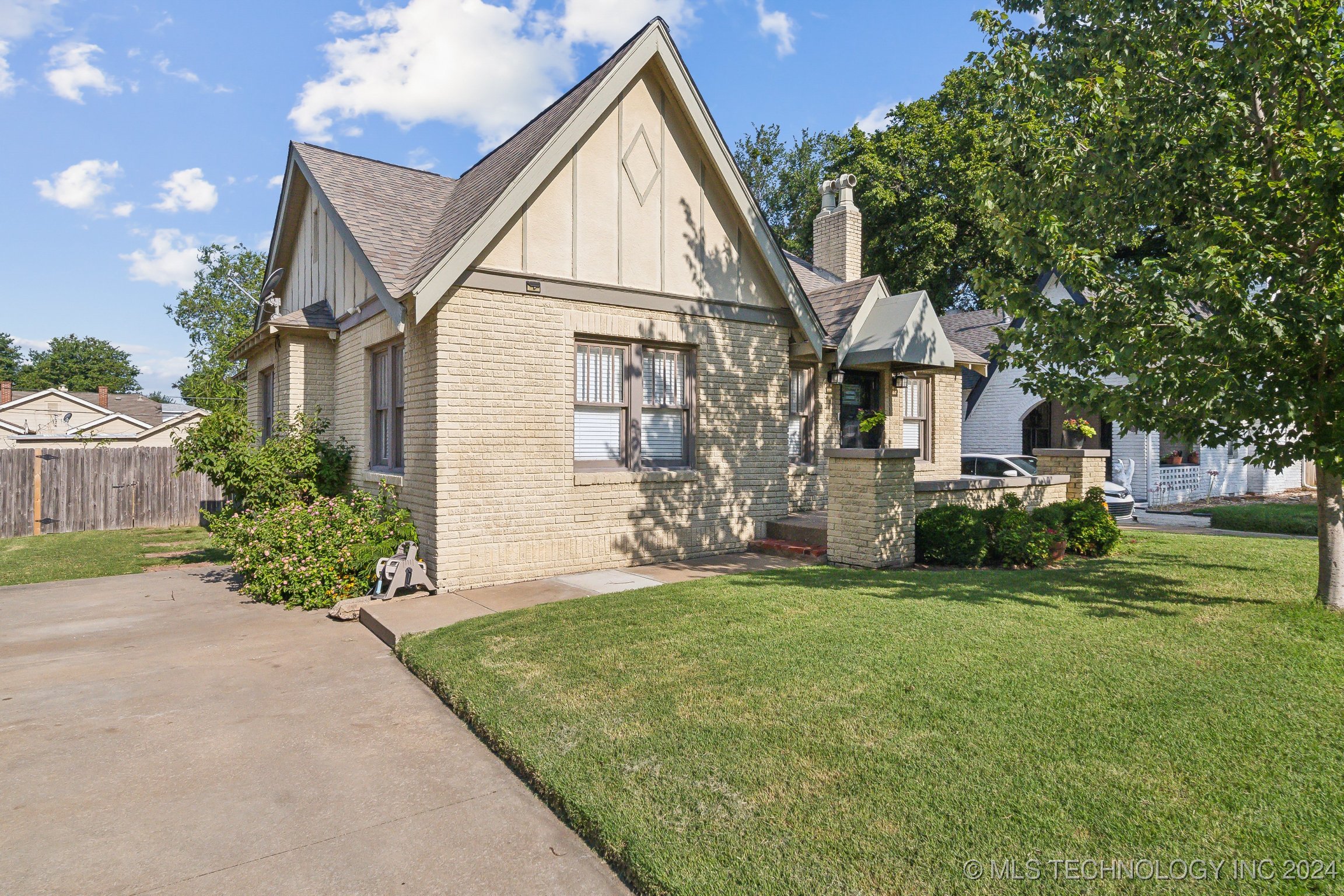Atlanta Pl, Tulsa, OK 74104