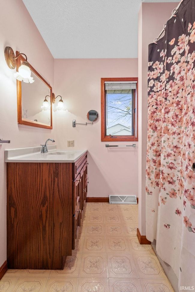 873 E 300 N. Street, House other with 3 bedrooms, 3 bathrooms and null parking in Laporte IN | Image 14