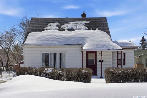547 5th Street E, Prince Albert, SK, S6V0L9 | Card Image