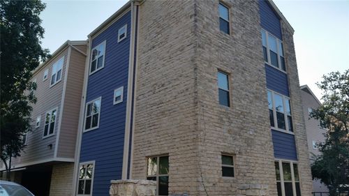 210-2414 Longview St, Austin, TX, 78705-4230 | Card Image