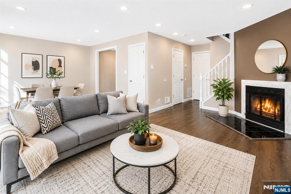 Residential Lease in Newark 5