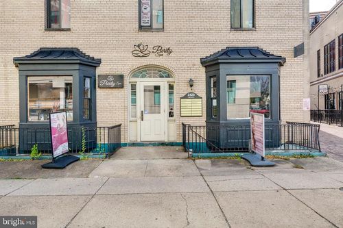 2420 Wilson Blvd, Arlington, VA, 22201-3396 | Card Image