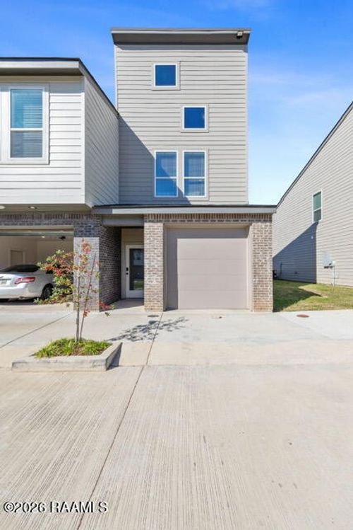 500 Highland Oaks Ln, Lafayette, LA, 70508-5644 | Card Image