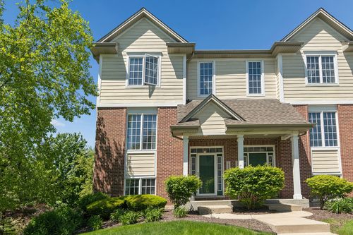 15648 Scotsglen Rd, Orland Park, IL, 60462-2375 | Card Image