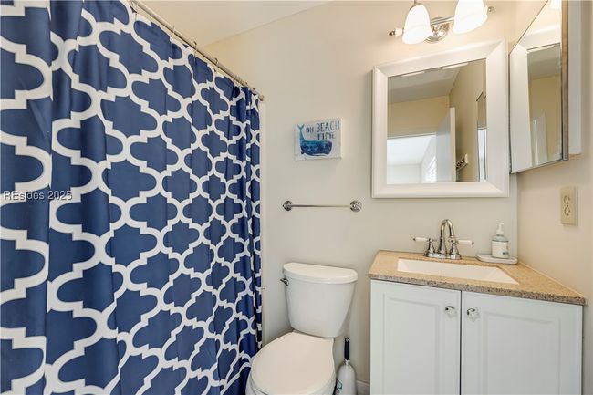 APT-17H - 45 Folly Field Rd, Condo with 2 bedrooms, 2 bathrooms and null parking in Hilton Head Island SC | Image 16