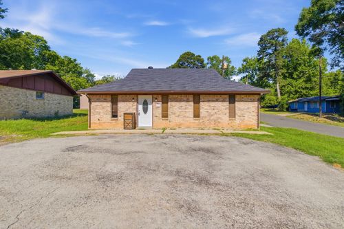 2001 Bomar St, Marshall, TX, 75670-6790 | Card Image