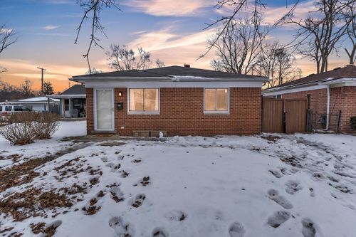 5393 Polk St, Dearborn Heights, MI, 48125-2943 | Card Image