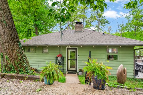 7422 Hackberry Dr, Nineveh, IN, 46164-9401 | Card Image