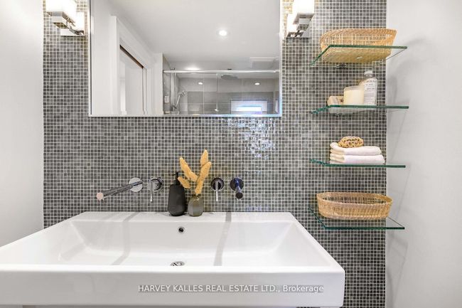 418 Ontario St, House attached with 3 bedrooms, 2 bathrooms and null parking in Toronto ON | Image 30
