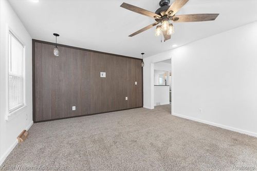 30456 West Rd, New Boston, MI, 48164-9472 | Card Image